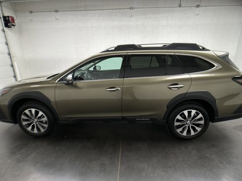Certified 2025 Subaru Outback Touring AWD/4WD image 6