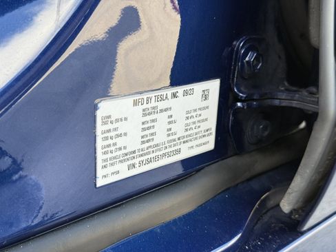 Used 2023 Tesla Model S Standard Range image 18