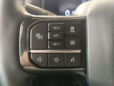 Used 2024 Ford Expedition Max Platinum AWD/4WD image 23
