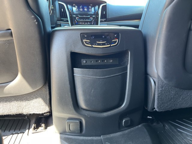 Used 2020 Cadillac Escalade Luxury AWD/4WD image 20