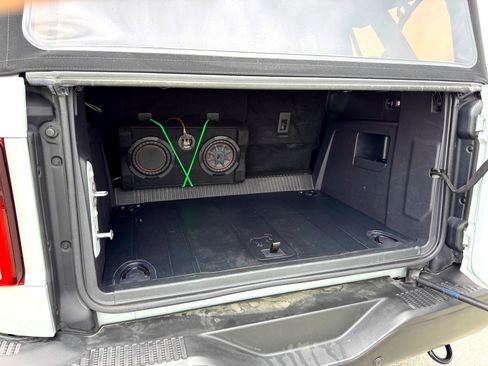 Used 2021 Ford Bronco Black Diamond image 10