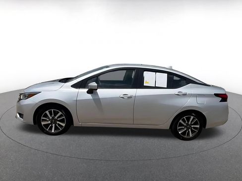 Used 2025 Nissan Versa SV FWD image 8