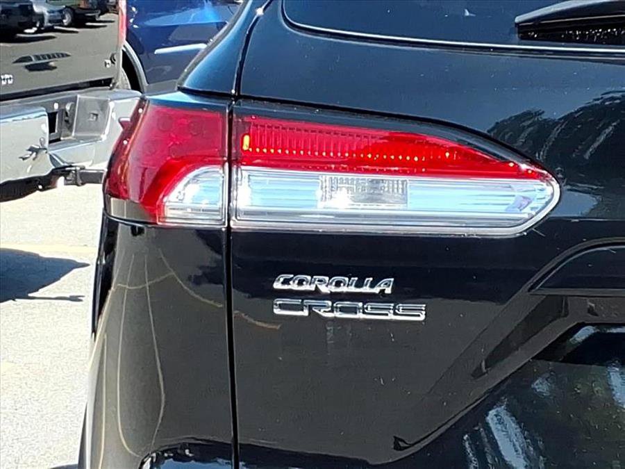 Used 2023 Toyota Corolla Cross LE w/ Moonroof Package AWD/4WD image 6