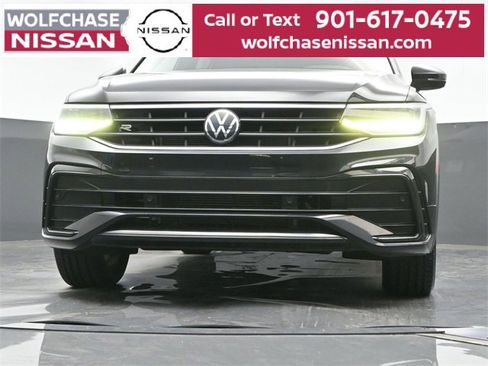 Used 2022 Volkswagen Tiguan SE R-Line image 21