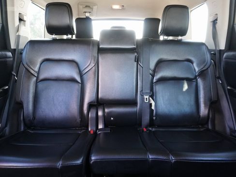 Used 2023 Nissan Pathfinder SL image 22