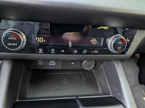 Used 2024 Mitsubishi Outlander SE FWD image 30