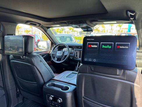 Certified 2024 GMC Yukon Denali Ultimate image 21