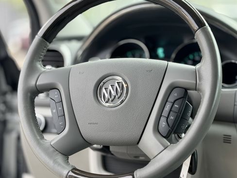 Used 2013 Buick Enclave Convenience image 32