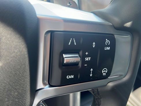 New 2026 Land Rover Discovery S AWD/4WD image 12
