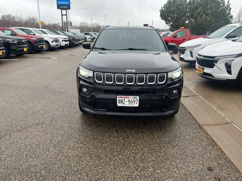 Used 2022 Jeep Compass Latitude image 5