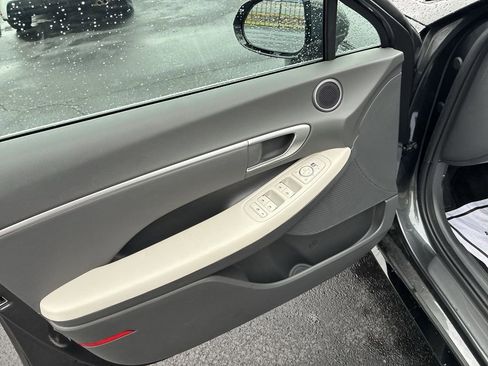 Used 2025 Hyundai Sonata SEL AWD/4WD image 13