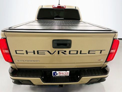Used 2022 Chevrolet Colorado Z71 AWD/4WD image 6