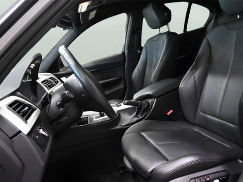 Used 2018 BMW 320i xDrive Sedan AWD/4WD image 12