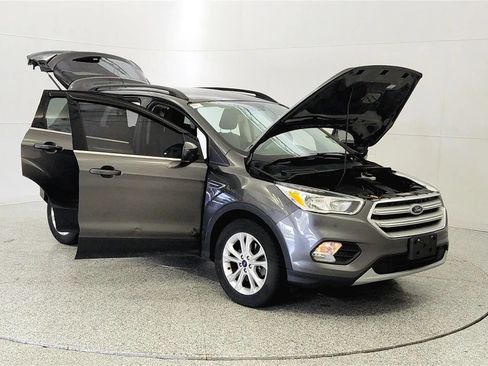 Used 2018 Ford Escape SE AWD/4WD image 9