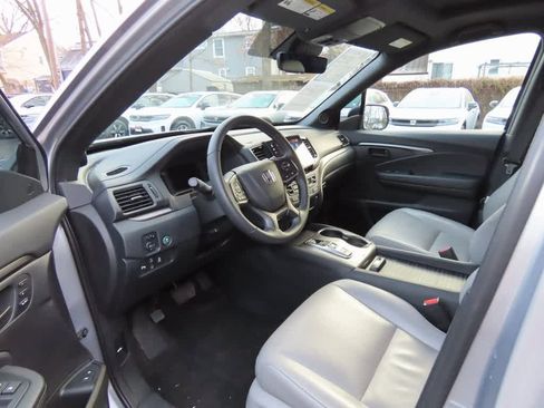 Certified 2022 Honda Passport EX-L image 2