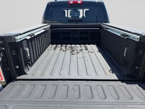 Used 2018 RAM 1500 Laramie w/ Convenience Group AWD/4WD image 29