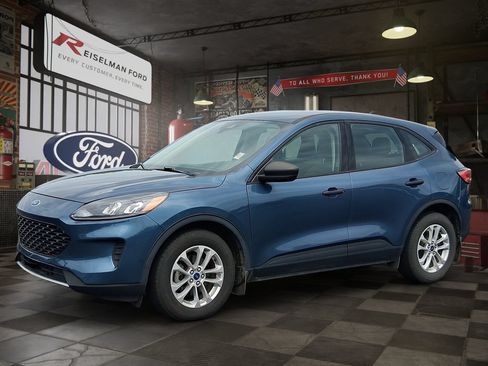Used 2020 Ford Escape S FWD image 1