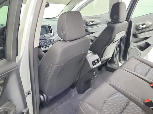 Used 2024 GMC Terrain SLE image 25