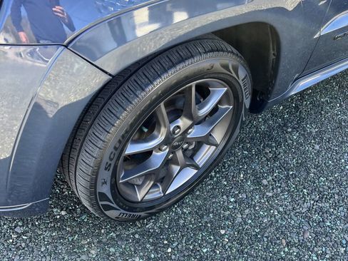 Used 2020 Jeep Grand Cherokee Limited X image 2