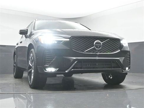 New 2026 Volvo XC60 B5 Plus w/ Protection Package Premier image 39