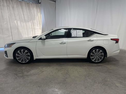 Used 2025 Nissan Altima 2.5 SL FWD image 5