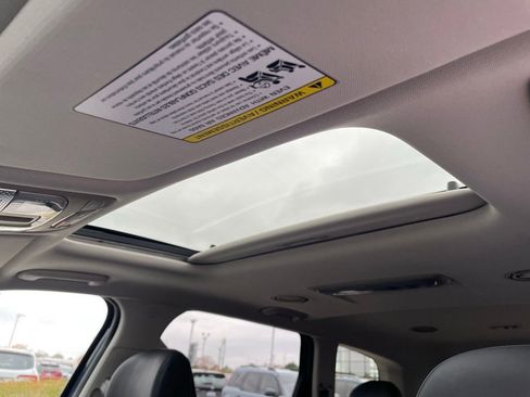 New 2025 Kia Telluride S image 26