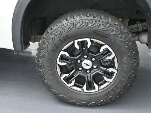 Used 2023 Chevrolet Silverado 1500 ZR2 w/ Technology Package AWD/4WD image 35