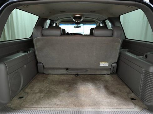 Used 2003 Chevrolet Suburban LT w/ LT Preferred Equipment Group image 18