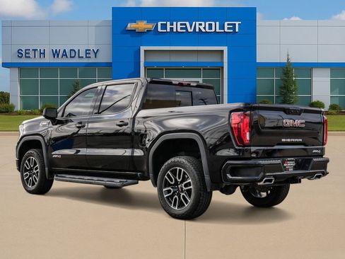 Used 2025 GMC Sierra 1500 AT4 w/ Technology Package AWD/4WD image 5