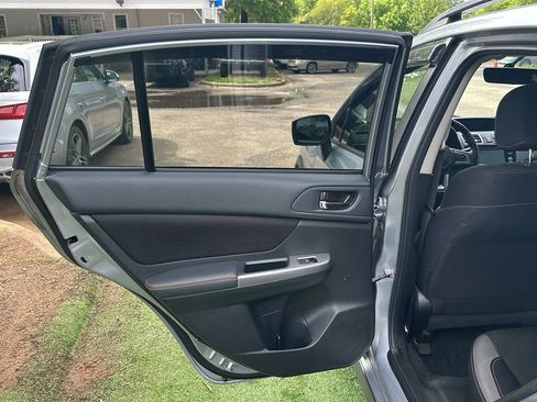Used 2017 Subaru Crosstrek 2.0i Premium AWD/4WD image 17