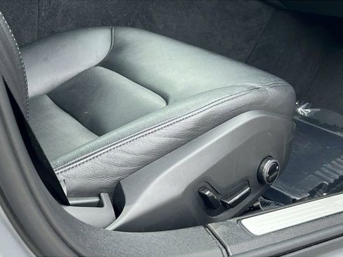 Used 2024 Volvo S60 B5 Core image 15