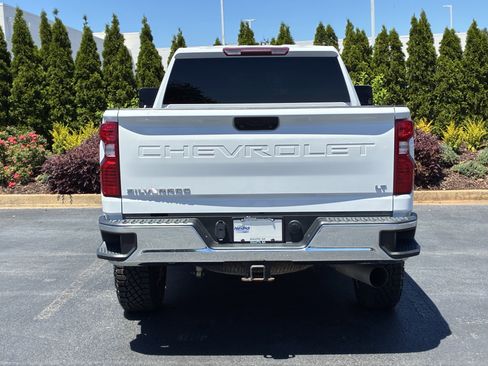 Used 2023 Chevrolet Silverado 2500 LT w/ Convenience Package AWD/4WD image 9