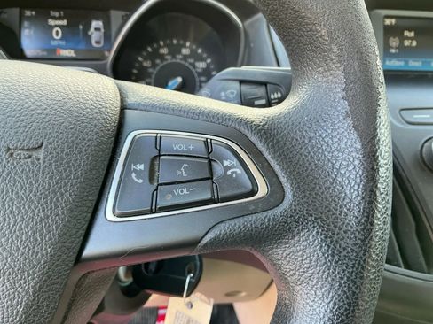 Used 2018 Ford Focus SE image 26