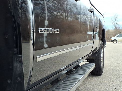Used 2019 Chevrolet Silverado 2500 LTZ w/ Duramax Plus Package image 35