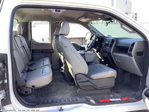 Used 2022 Ford F250 XL w/ Power Equipment Group image 12