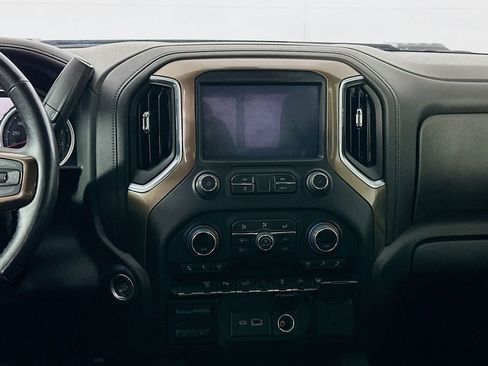 Used 2022 Chevrolet Silverado 3500 High Country image 17