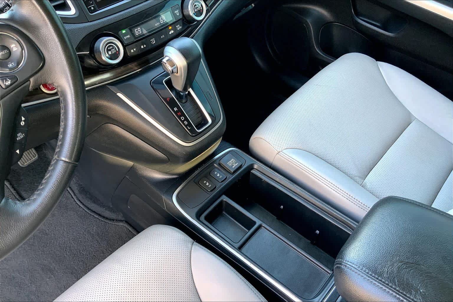 Used 2016 Honda CR-V Touring image 15