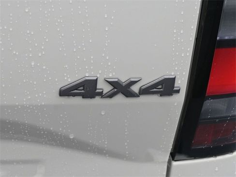 New 2026 Nissan Frontier SV image 16