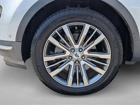 Used 2019 Ford Explorer Platinum AWD/4WD image 9