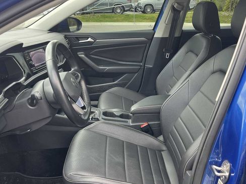 Used 2023 Volkswagen Jetta SE FWD image 14