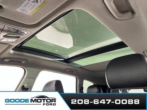 Used 2020 Hyundai Santa Fe Limited AWD/4WD image 18