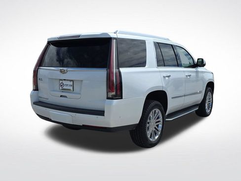 Used 2017 Cadillac Escalade 2WD image 6