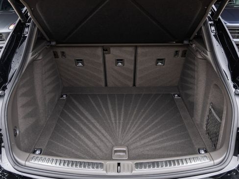 New 2026 Porsche Macan image 37