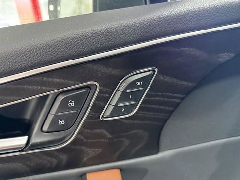 Used 2021 Audi Q7 2.0T Premium w/ Convenience Package AWD/4WD image 22