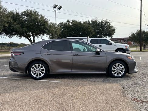 Used 2024 Toyota Camry LE image 4