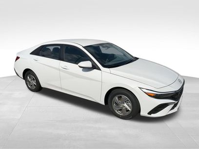 New 2026 Hyundai Elantra SE
