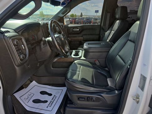 Used 2019 Chevrolet Silverado 1500 High Country w/ Technology Package AWD/4WD image 10