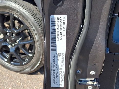 Certified 2022 Jeep Compass Altitude image 24