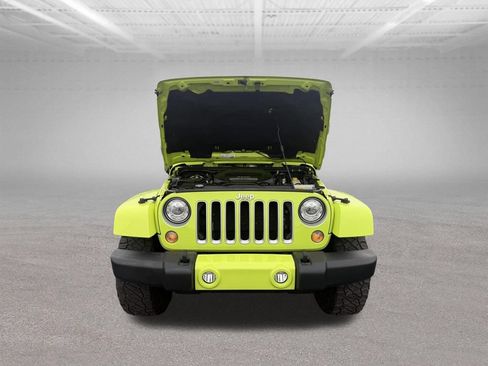 Used 2017 Jeep Wrangler Unlimited Sahara w/ Dual Top Group AWD/4WD image 57