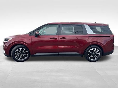 Used 2022 Kia Carnival EX FWD image 4